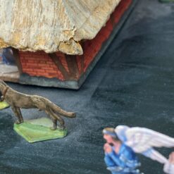 Prakartėlė su alavinėmis figūromis ant medinio pagrindo 15x32x18,5 cm