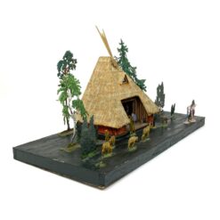 Prakartėlė su alavinėmis figūromis ant medinio pagrindo 15x32x18,5 cm