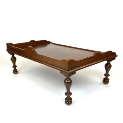 Raudonmedžio lovos padėklas su kojelėmis 38×60,5×23 cm