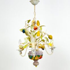 Pakabinamas trijų šakų sietynas su vaisių figūrėlėmis 50x50x70 cm