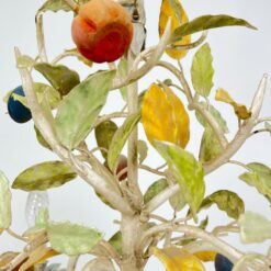 Pakabinamas trijų šakų sietynas su vaisių figūrėlėmis 50x50x70 cm