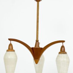 Mid Century trijų šakų tikmedžio sietynas su stiklo gaubtais 46x46x67 cm