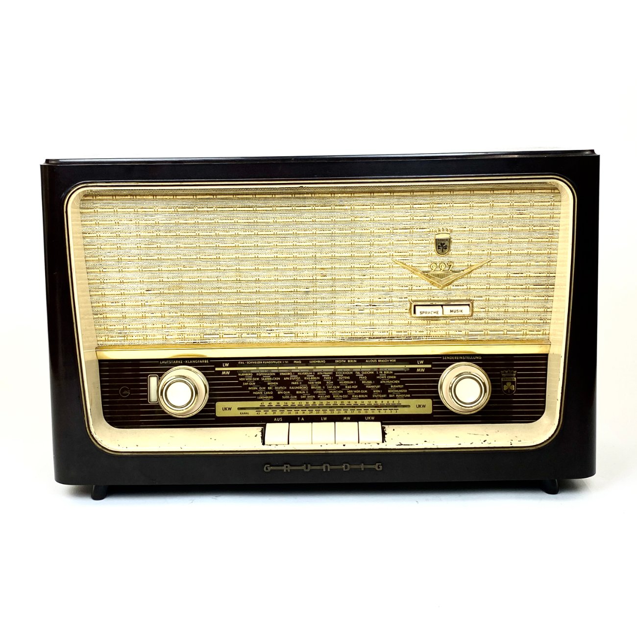 HN2240-senoviniai-radijo-aparatai-0 Grundig Type 997/60 lempinis radijo imtuvas 20×52,5×32,5 cm