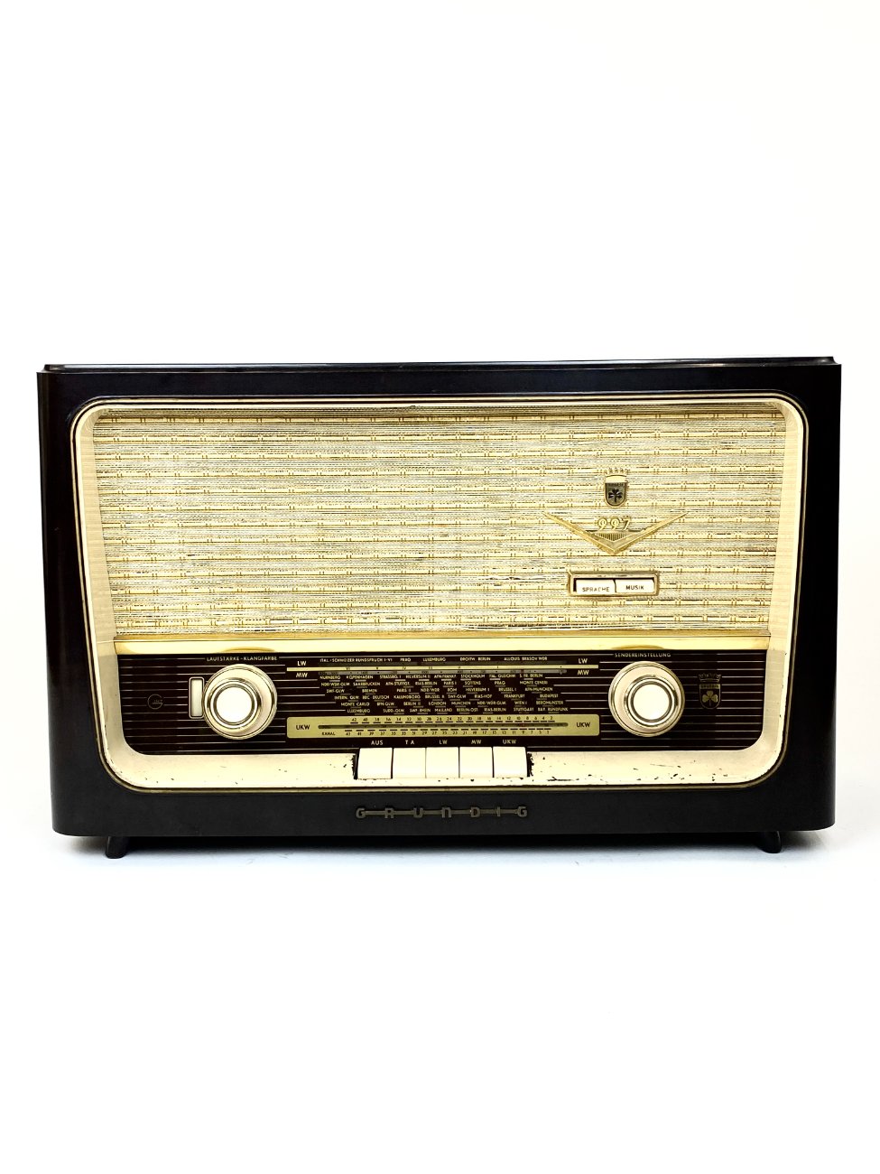HN2240-senoviniai-radijo-aparatai-1 Grundig Type 997/60 lempinis radijo imtuvas 20×52,5×32,5 cm