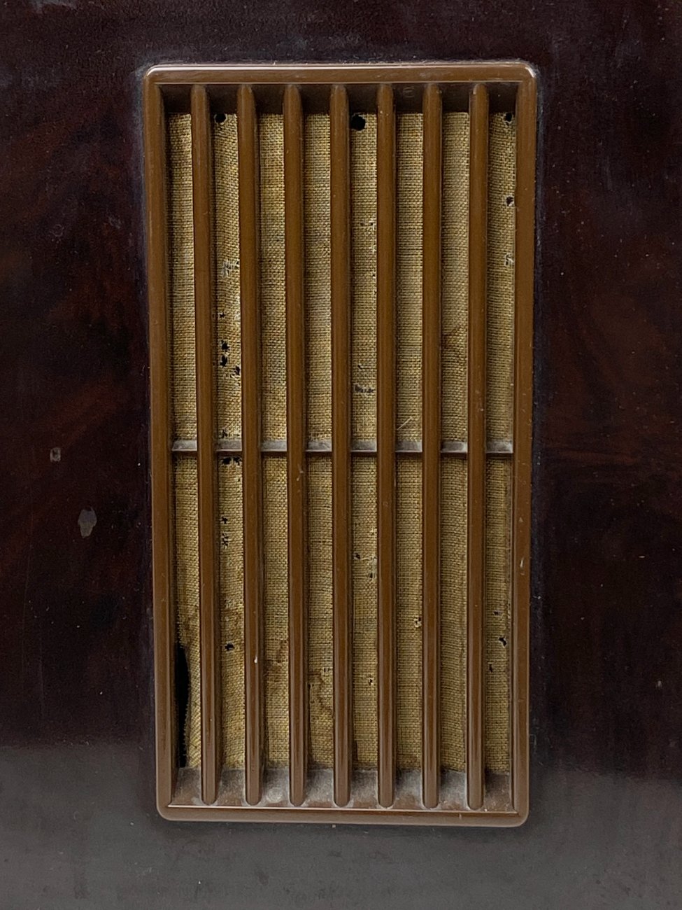 HN2240-senoviniai-radijo-aparatai-14 Grundig Type 997/60 lempinis radijo imtuvas 20×52,5×32,5 cm