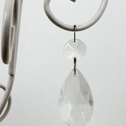 Baltos spalvos metalinis pakabinamas provanso stiliaus šviestuvas 28x42x18 cm