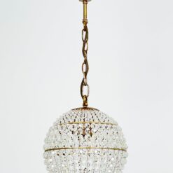 Žalvarinio rėmo pakabinamas šviestuvas su krištolo karoliukais 25x25x65 cm