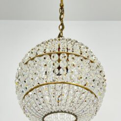 Žalvarinio rėmo pakabinamas šviestuvas su krištolo karoliukais 25x25x65 cm