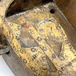 Apeiginė Bamana N’tomo medinė kaukė su žalvario apdailomis 16x22x56 cm