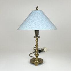 Žalvarinis stalinis šviestuvas žydros spalvos tekstilės gaubtu 27x27x39 cm