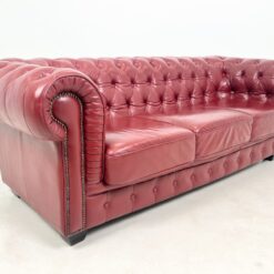 Chesterfield stiliaus natūralios odos trivietė sofa 102x222x80 cm, 47 cm