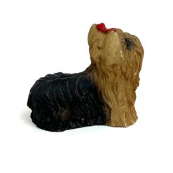 Šuns statula iš polirezino “Jorkšyro terjeras” 5×2,5×4 cm