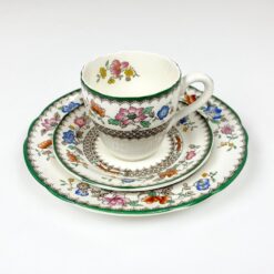 Keramikinis Spode serijos Chinese rose puodelio 110 ml ir dviejų lėkštučių 3 vnt. kompl.