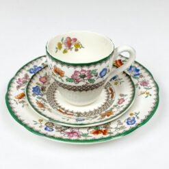 Keramikinis Spode serijos Chinese rose puodelio 110 ml ir dviejų lėkštučių 3 vnt. kompl.
