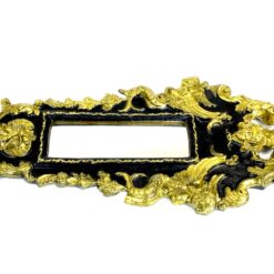 Siauras veidrodis juodame rėme su aukso spalvos ornamentais 5x32x58,5 cm