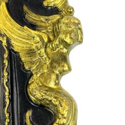 Siauras veidrodis juodame rėme su aukso spalvos ornamentais 5x32x58,5 cm