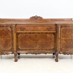 Prabangi Chippendale stiliaus riešutmedžio komoda 66x224x120 cm