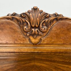 Prabangi Chippendale stiliaus riešutmedžio komoda 66x224x120 cm