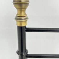 Metalinis juodos spalvos lovos rėmas su žalvario detalėmis 211x170x130 cm