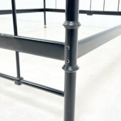 Metalinis juodos spalvos lovos rėmas su žalvario detalėmis 211x170x130 cm