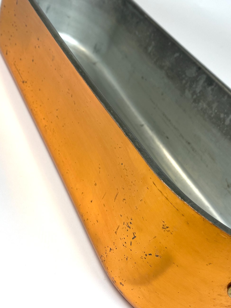 DR0411-kiti-indai-11 Variuoto metalo žuvies gaminimo indas su dangčiu ir žalvario rankenomis 17x51x13 cm
