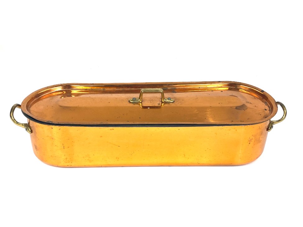 DR0411-kiti-indai-3 Variuoto metalo žuvies gaminimo indas su dangčiu ir žalvario rankenomis 17x51x13 cm