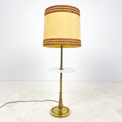 Žalvarinis toršeras su integruotu marmuriniu staliuku ir tekstilės gaubtu 48x48x134 cm