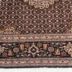 Vilnonis rankų darbo kilimas su šilku “Tabriz” 302x199x0,5 cm