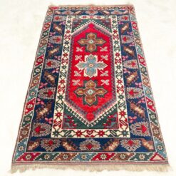 Turkiškas vilnonis rankų darbo kilimas "Döşemealtı" 202x116x0,6 cm