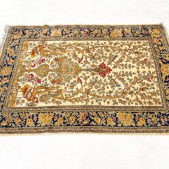 Vilnonis rankų darbo augalinių motyvų kilimas 200x134x0,5 cm