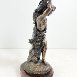 Ispaniška “Paor” bronzinė vyro statula ant medinio postamento 31x39x72 cm