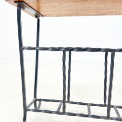 Vintažinė metalinė kalvio darbo laikraštinė 24,5x50x43,5 cm