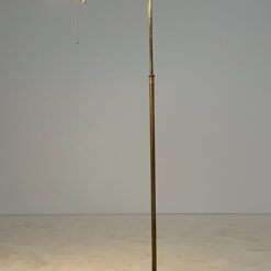 Žalvarinis pastatomas reguliuojamų aukščio ir kampo šviestuvas 30x74x110(+43) cm