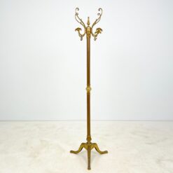 Pastatoma žalvarinė kabykla 45x51x180 cm