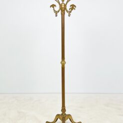 Pastatoma žalvarinė kabykla 45x51x180 cm