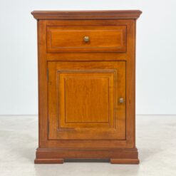 Riešutmedžio spintelė 37,5x55x77,5 cm