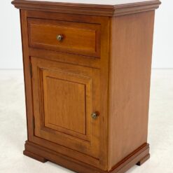 Riešutmedžio spintelė 37,5x55x77,5 cm