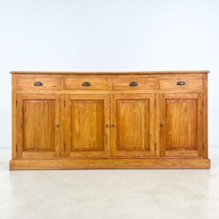 Tikmedžio masyvo keturių stalčių ir keturių durų komoda 52x204x100,5 cm