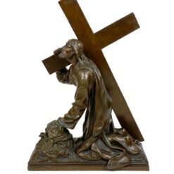 Metalinė Jėzaus Kristaus, nešančio kryžių, statula 20x32x44 cm