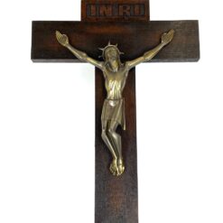Pakabinamas medinis kryžius su metaline Jėzaus Kristaus figūra 7×31,5×43 cm