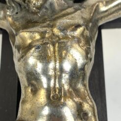 Pakabinamas medinis kryžius su metaline Jėzaus Kristaus figūra 5×19,5×39,5 cm