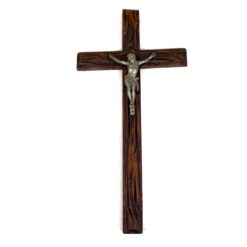 Pakabinamas medinis kryžius su metaline Jėzaus Kristaus figūra 4x25x49,5 cm