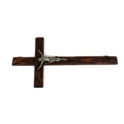 Pakabinamas medinis kryžius su metaline Jėzaus Kristaus figūra 4x25x49,5 cm