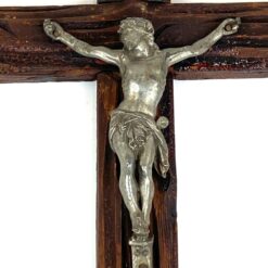 Pakabinamas medinis kryžius su metaline Jėzaus Kristaus figūra 4x25x49,5 cm