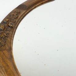 Ovalus pakabinamas veidrodis gėlių motyvais drožinėtame ąžuoliniame rėme 5,5x49x59 cm