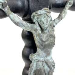Senovinis pastatomas medinis kryžius su metaline Jėzaus Kristaus figūra 13,5x23x54,5 cm