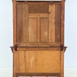 Ąžuolinis drožinėtas dviejų dalių bufetas žalios spalvos stiklo vitražinėmis durimis 57x121x186 cm