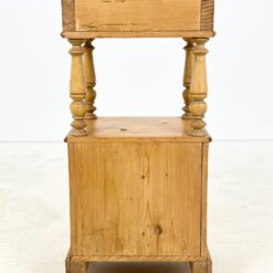 Pušies medžio spintelė 35,5x41x80,5 cm