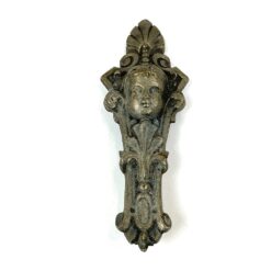 Žalvarinė baldinė apdaila 2,5x4x11,5 cm