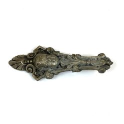 Žalvarinė baldinė apdaila 2,5x4x11,5 cm